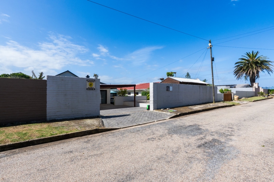 4 Bedroom Property for Sale in Linkside Western Cape